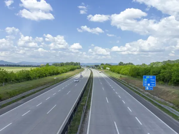 Spotrebiteľ pri nákupe diaľničnej známky